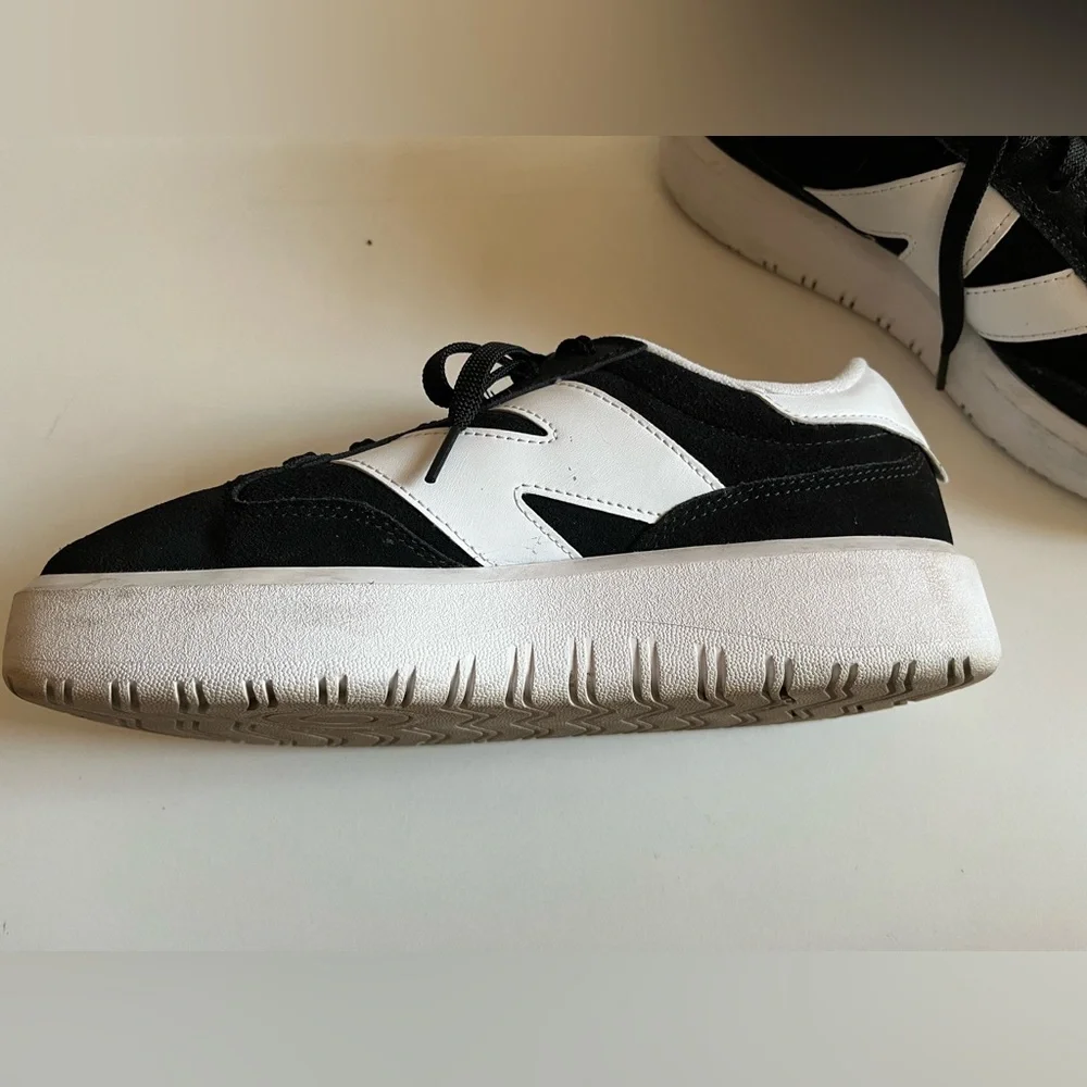 New Balance CT302 Athletic Shoe - Black & White Men’s 8 Women’s 9.5 Sneakers